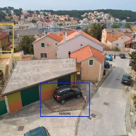 Blamax With Terrace And Sea View * Mali Losinj