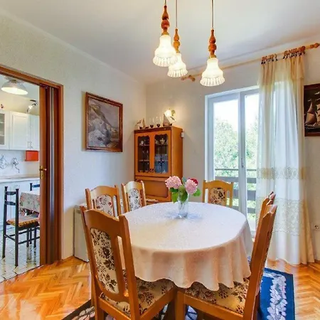 Blamax With Terrace And Sea View Mali Lošinj
