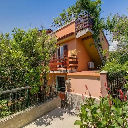 Blamax With Terrace And Sea View Apartment