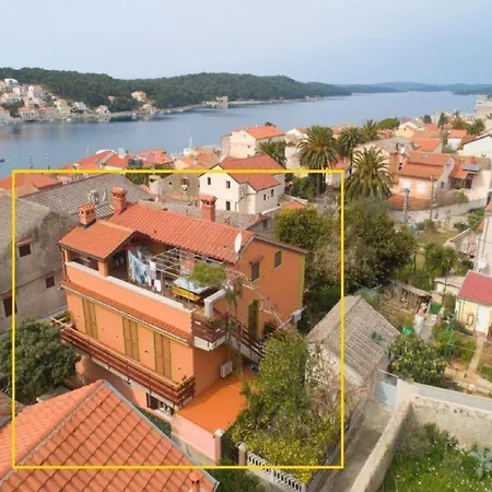 Blamax With Terrace And Sea View Mali Lošinj
