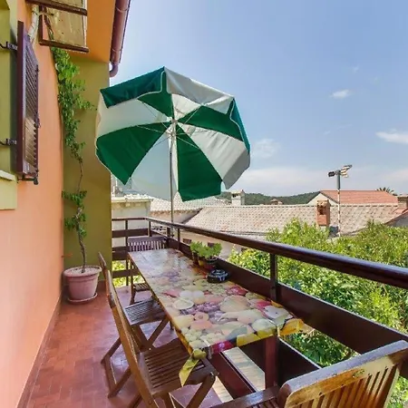 Apartment Blamax With Terrace And Sea View